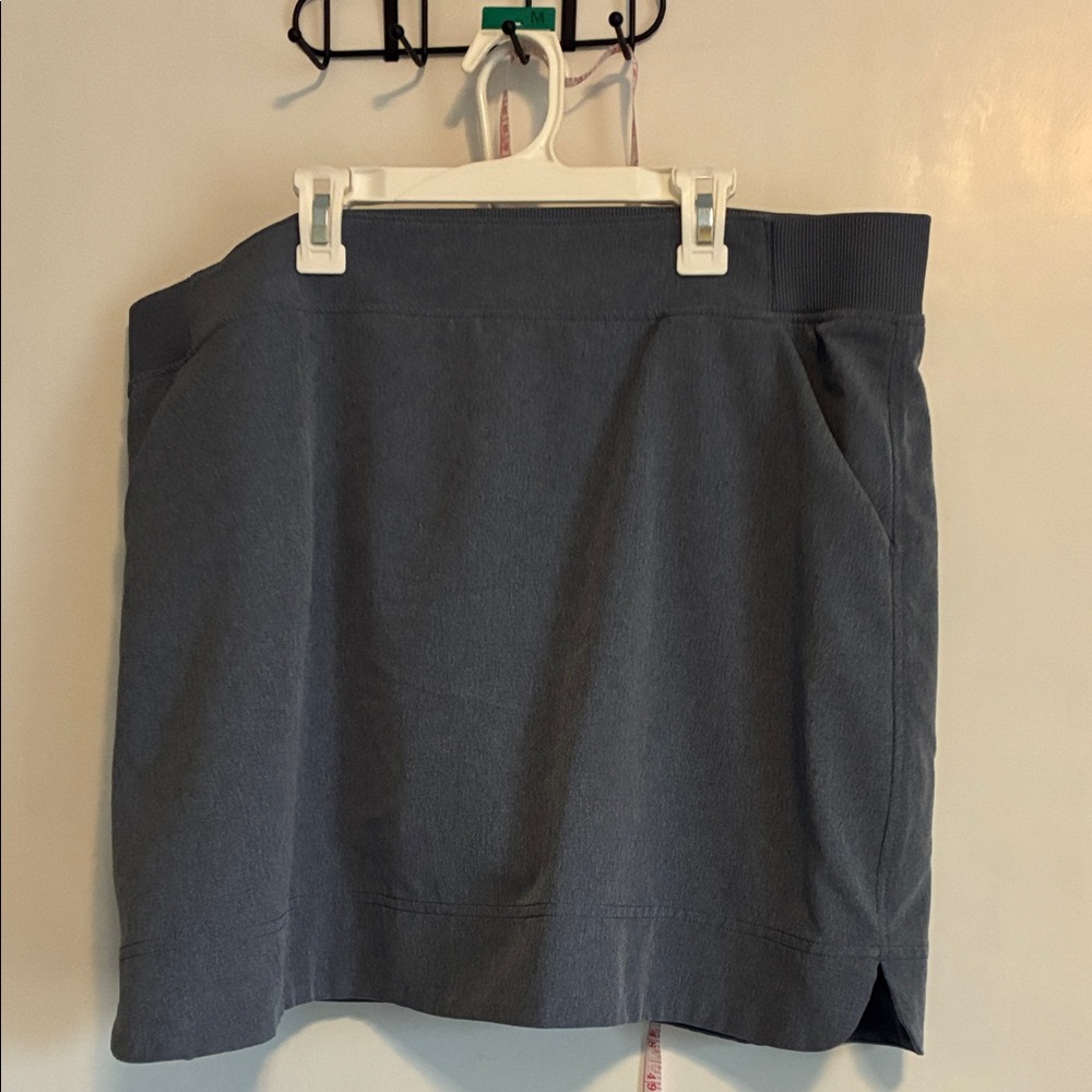 Women's Skort sz xl , 32 degrees